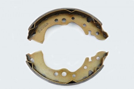 Колодки тормозные задние (барабанные) Nissan Almera Classic B10 '06-12/ 4406095F0B/ 04870