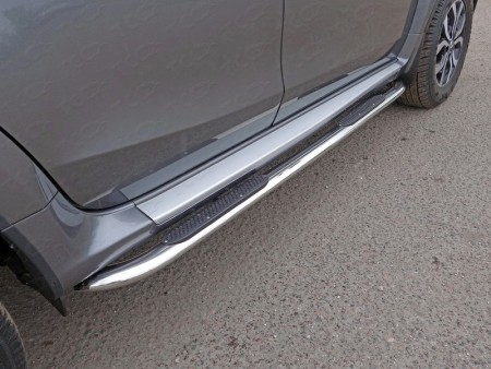 Пороги овальные гнутые с накладкой 75х42 мм на Ниссан Террано (Nissan Terrano)