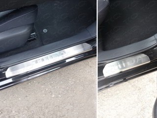 Накладки на пороги на Ниссан Тиида (Nissan Tiida 2015-)